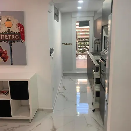 Lovely Three Apartment *
